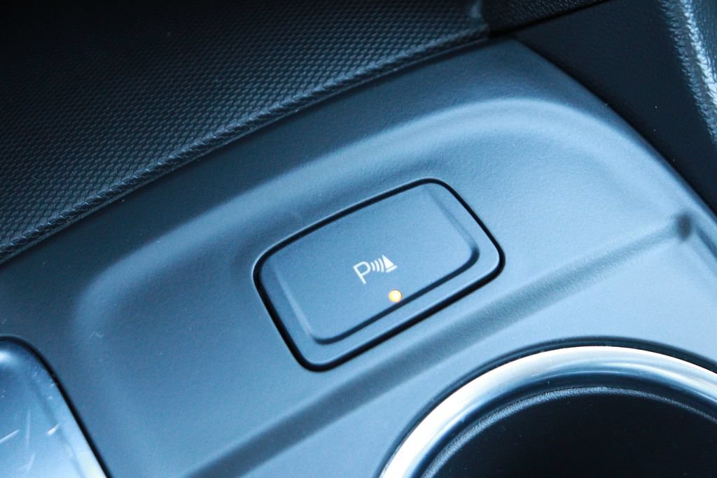 Used 2024 Chevrolet Equinox LT FWD image 18