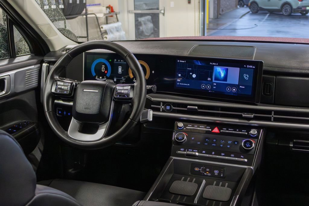 Certified 2024 Hyundai Santa Fe XRT image 11