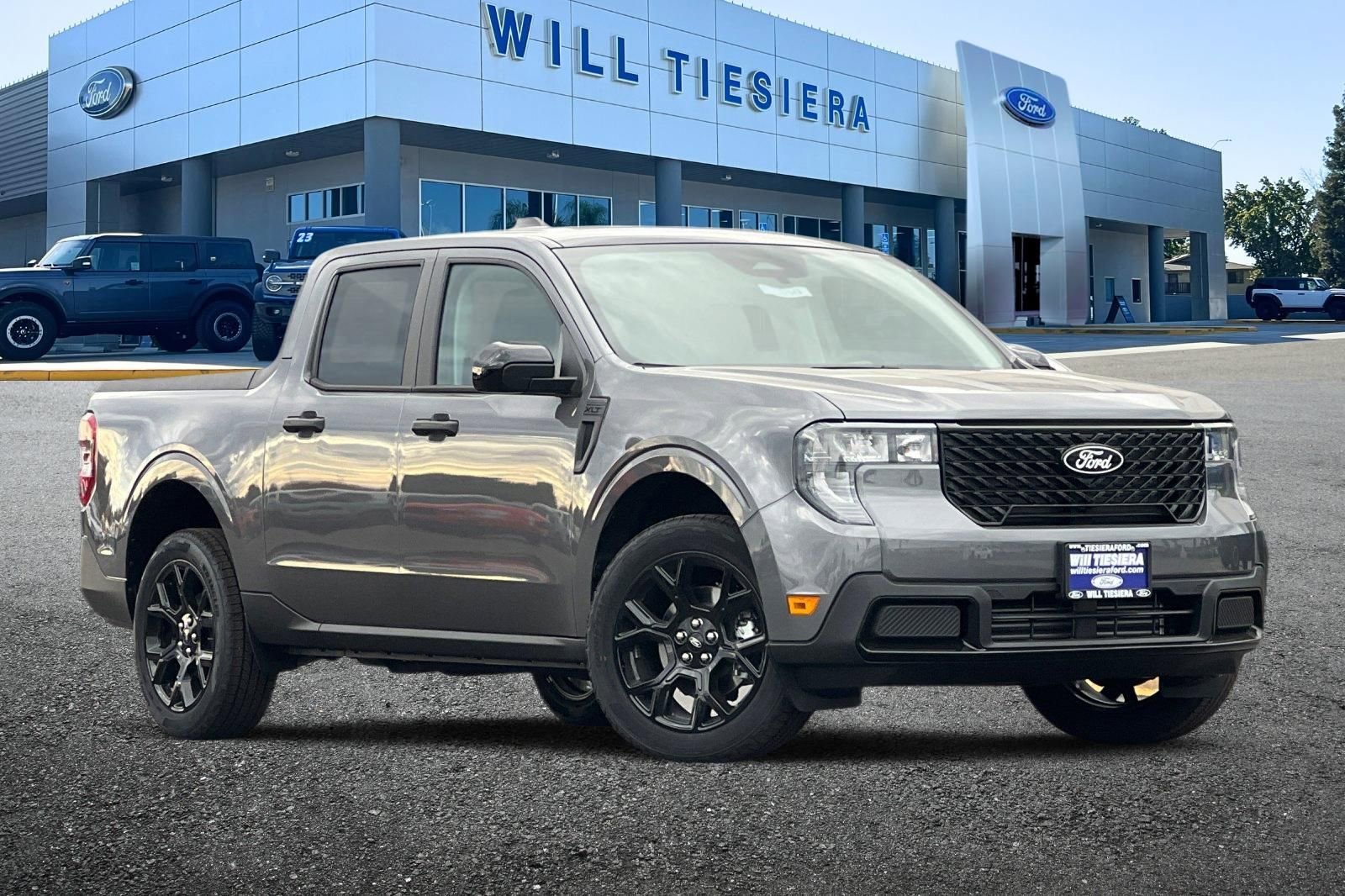 New 2025 Ford Maverick XLT w/ XLT Luxury Package image 2