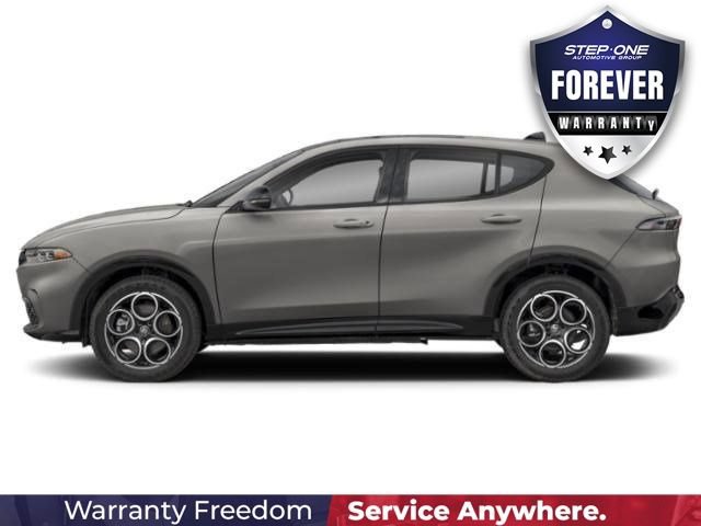 New 2026 Alfa Romeo Tonale w/ Black Premium Package AWD/4WD image 4