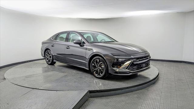 Used 2025 Hyundai Sonata SEL FWD image 11