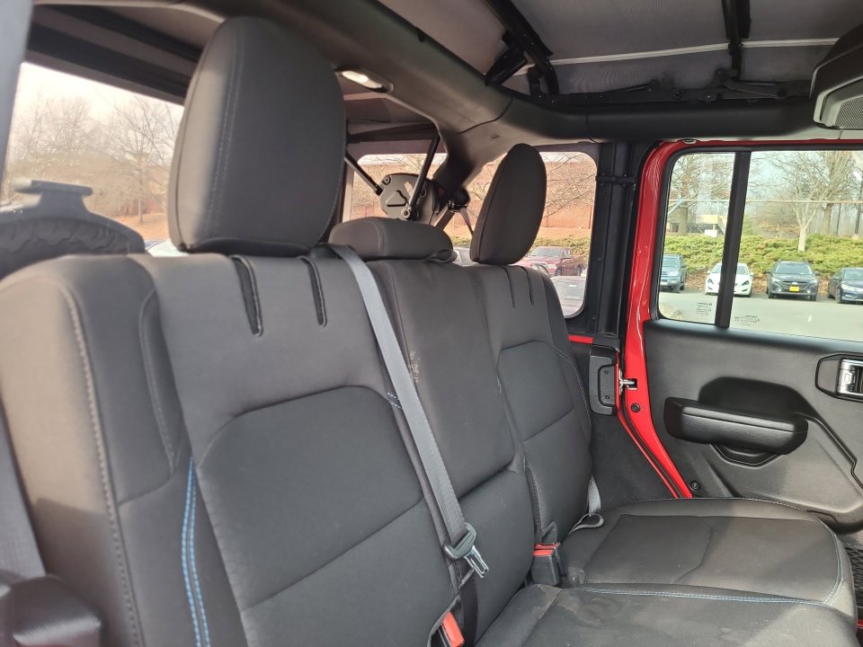 Used 2023 Jeep Wrangler Unlimited Rubicon 4xe image 31