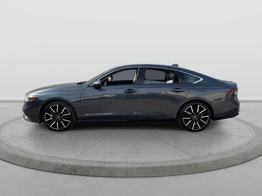 Used 2023 Honda Accord Touring image 4