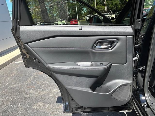 New 2025 Nissan Rogue SL w/ Tech Package image 22