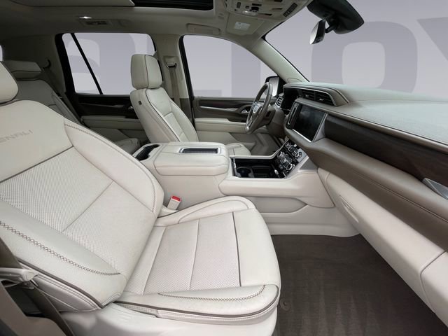 Used 2021 GMC Yukon Denali w/ Denali Premium Package image 17