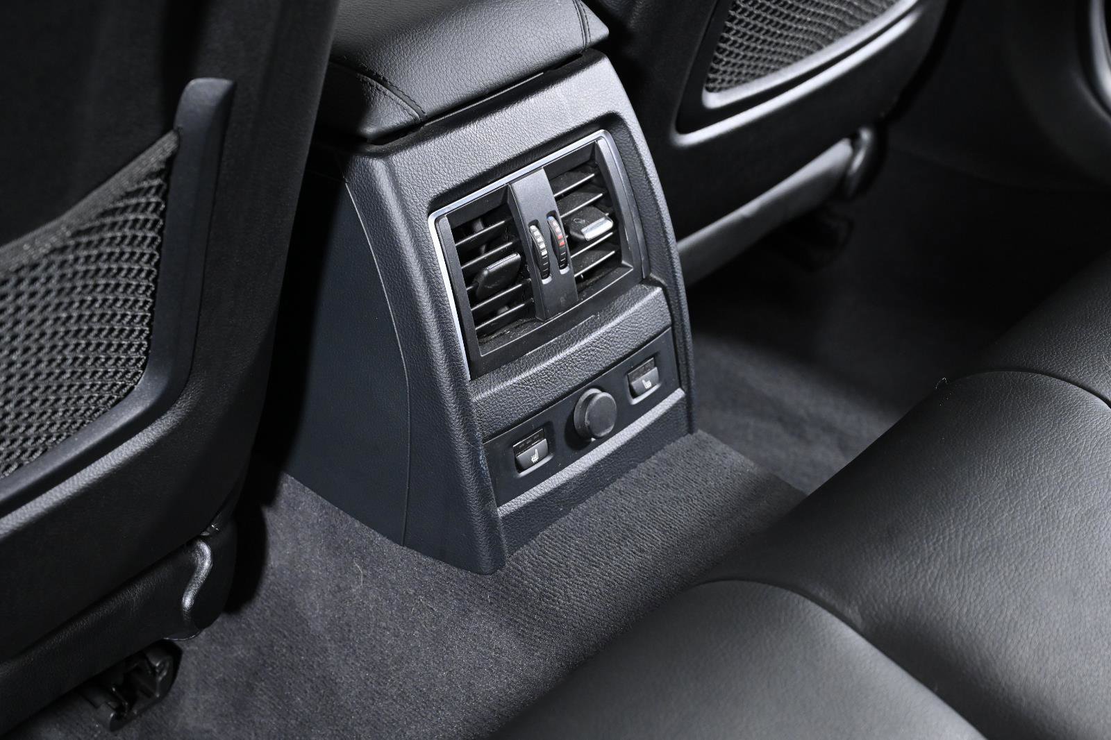 Used 2017 BMW 330i xDrive 330i xDrive image 24