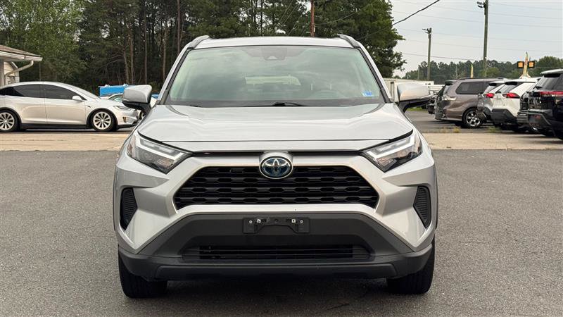 Used 2022 Toyota RAV4 XLE w/ Convenience Package AWD/4WD image 5