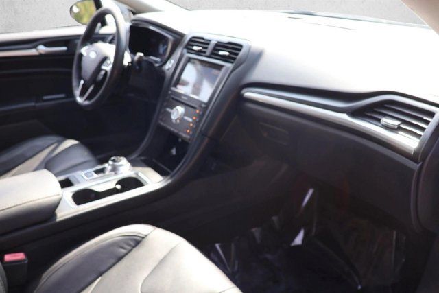 Used 2017 Ford Fusion Titanium FWD image 27