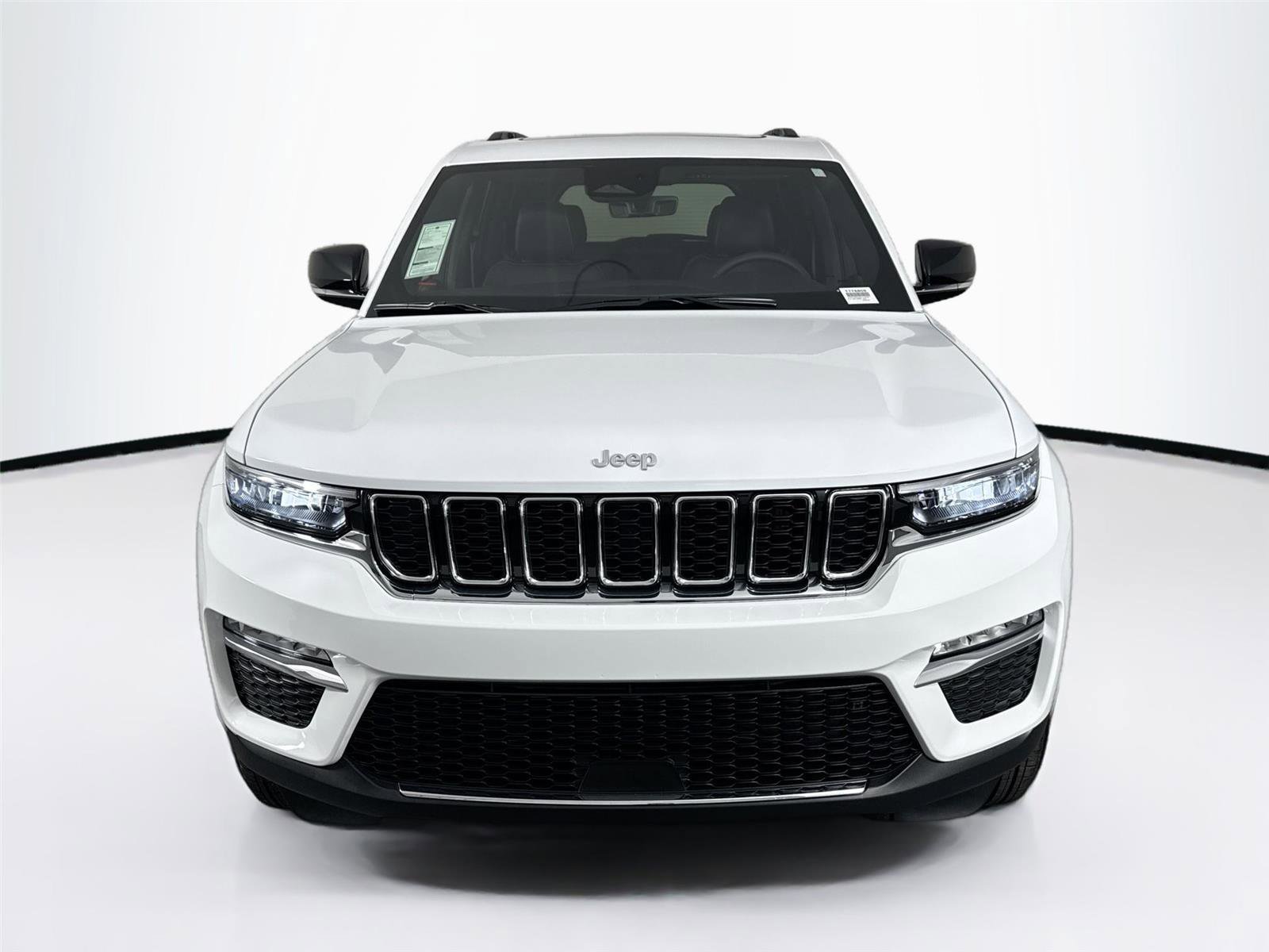 Used 2025 Jeep Grand Cherokee Limited image 9