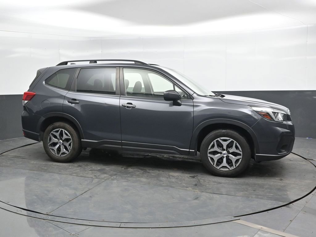 Used 2020 Subaru Forester Premium AWD/4WD image 4
