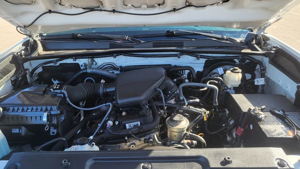 Used 2017 Toyota Tacoma SR image 36