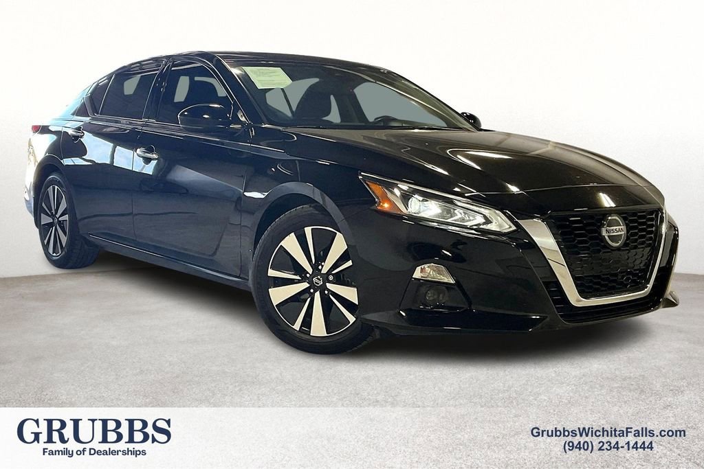 Used 2020 Nissan Altima 2.5 SV image 1