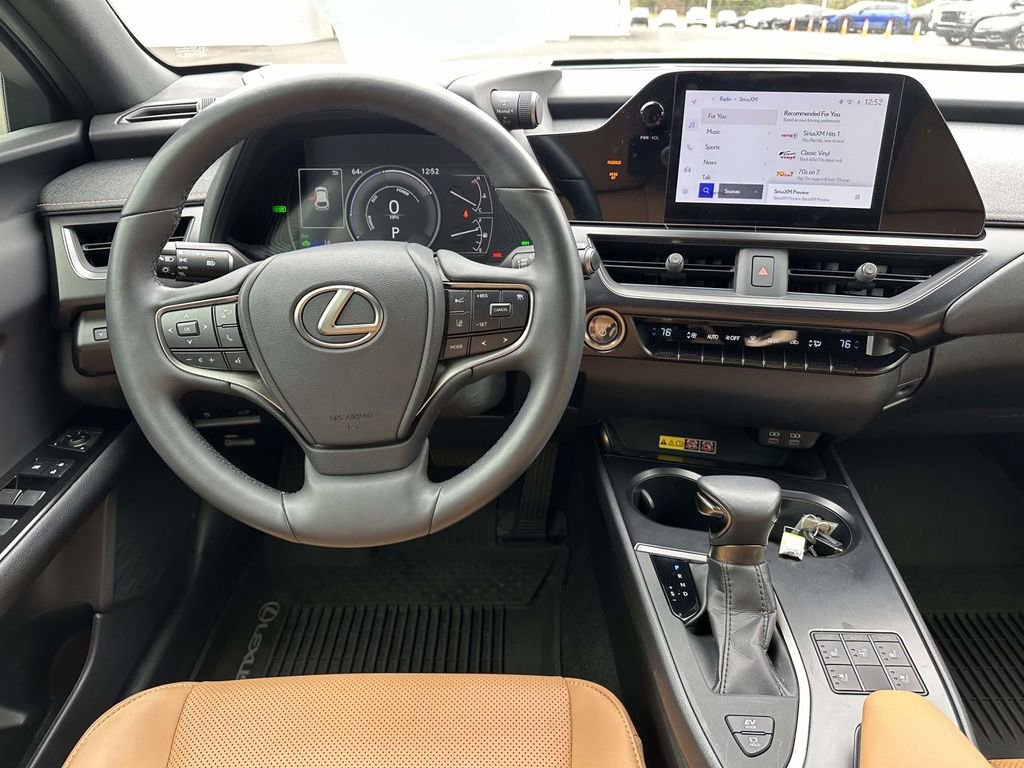 Used 2023 Lexus UX 250h FWD w/ Accessory Package (Z2) image 11