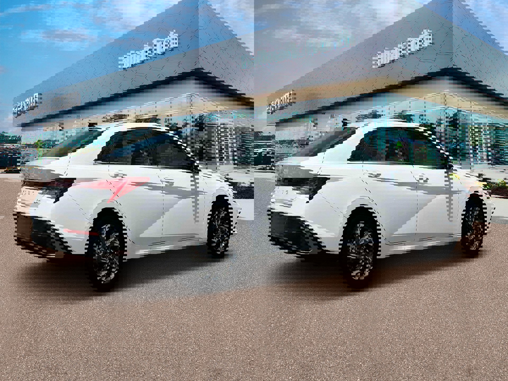 New 2025 Hyundai Elantra Limited image 8