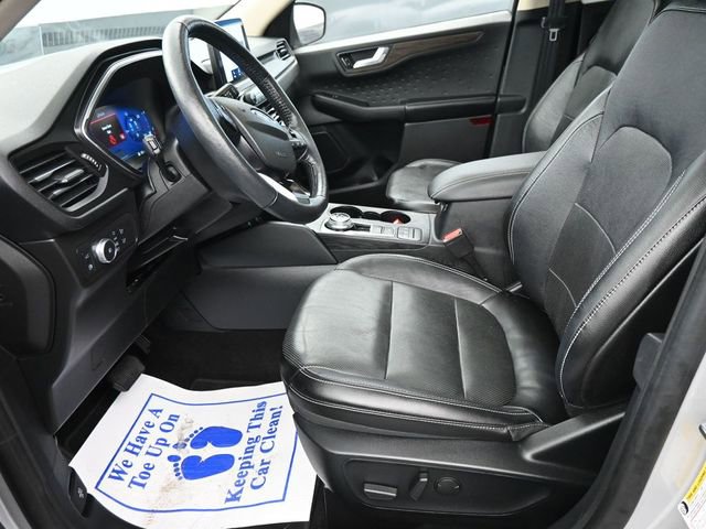 Used 2020 Ford Escape Titanium w/ Titanium Premium Package 2.0 image 13