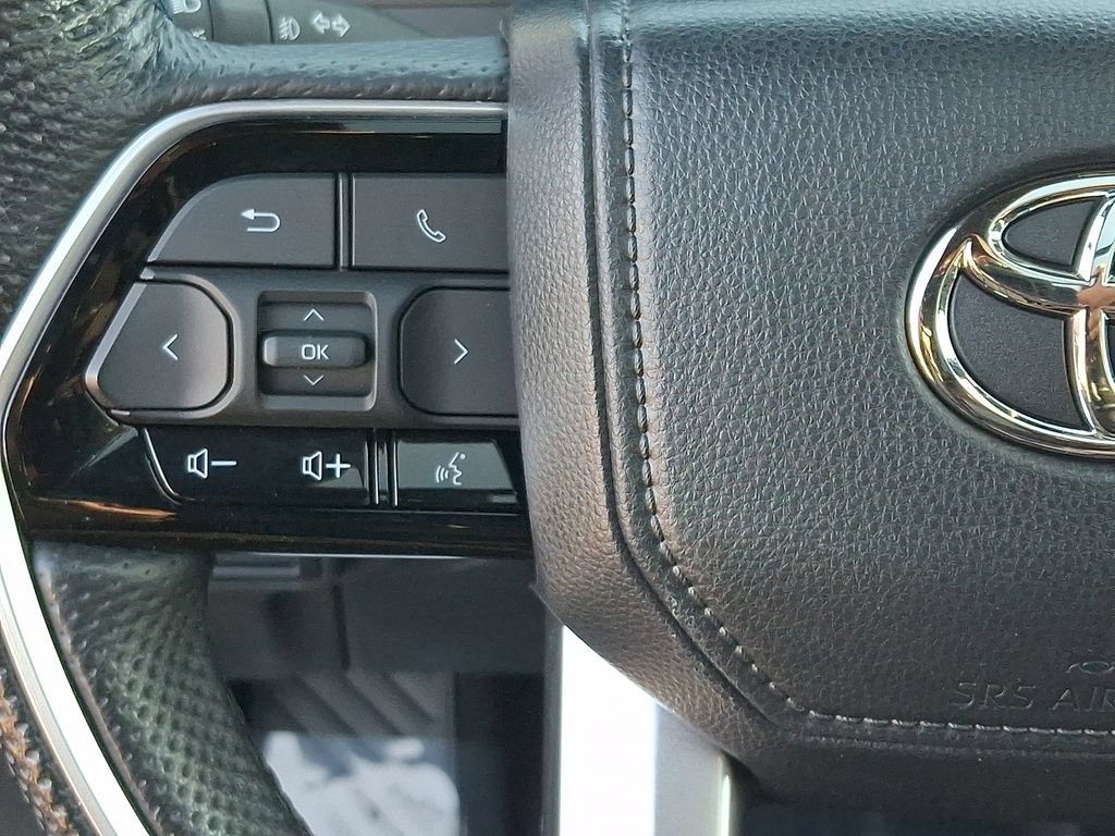 Used 2024 Toyota Tundra Platinum AWD/4WD image 21