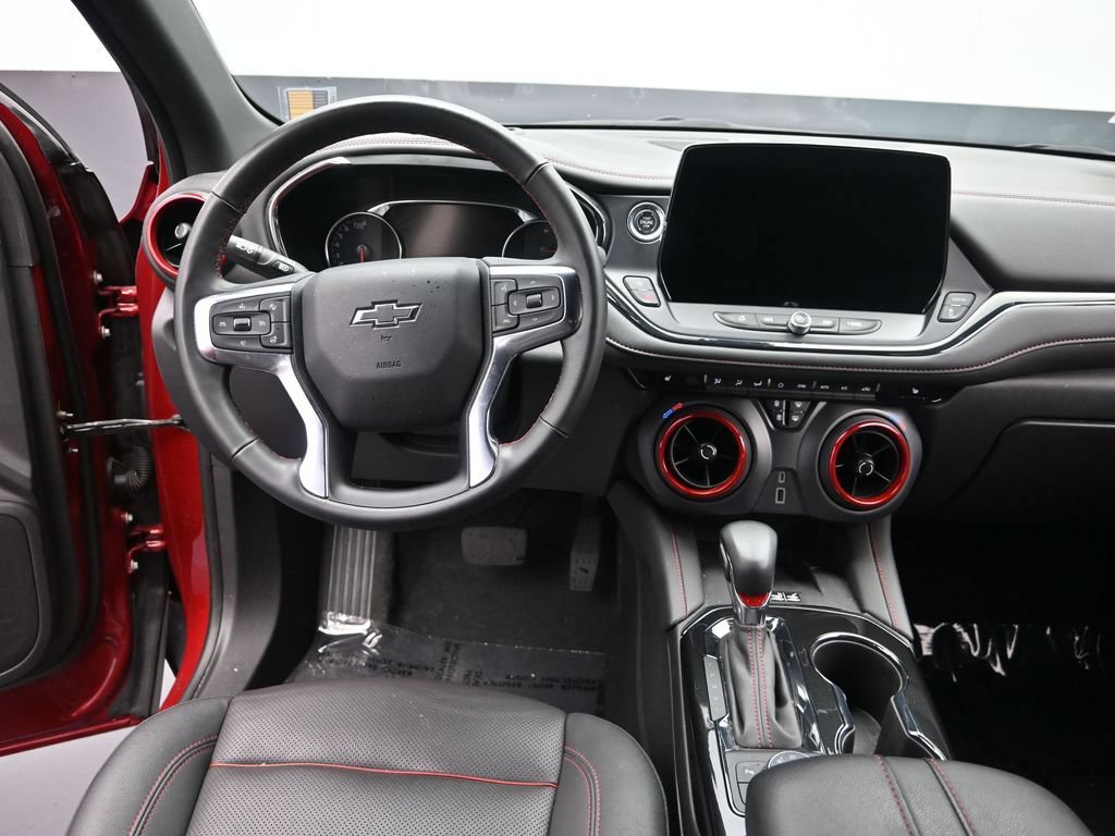 Used 2024 Chevrolet Blazer RS FWD image 21