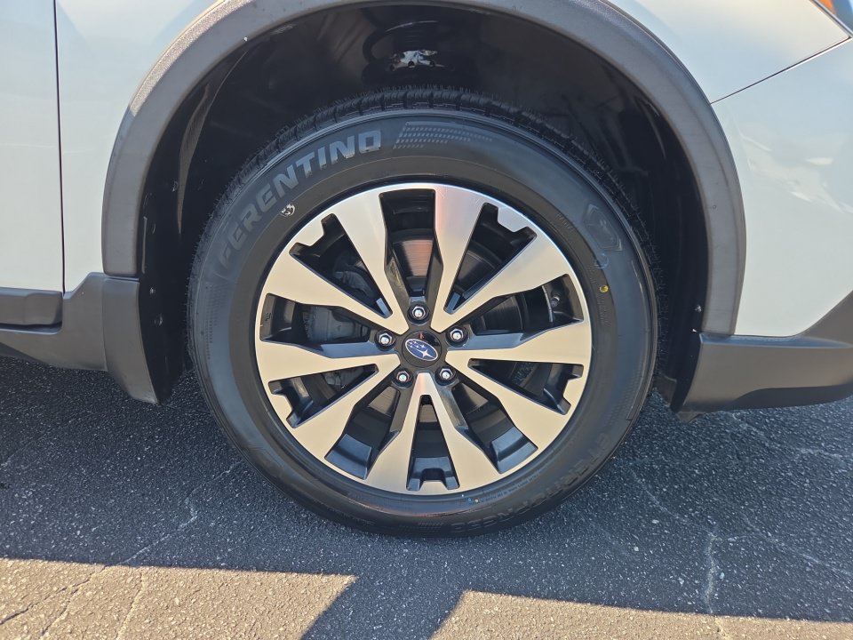Used 2017 Subaru Outback 3.6R Limited AWD/4WD image 29