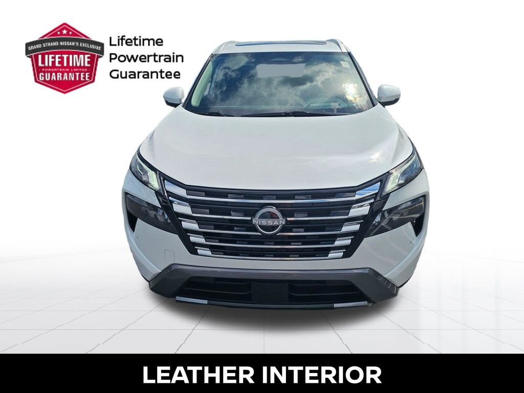 Used 2025 Nissan Rogue SL w/ Tech Package image 5