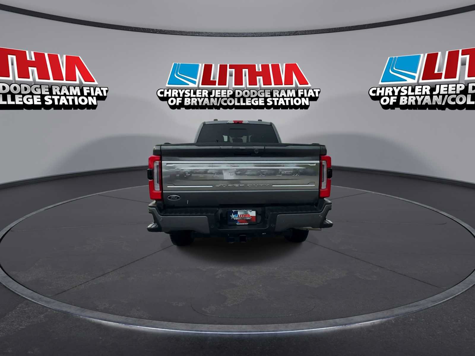 Used 2025 Ford F250 Platinum w/ Platinum Plus Package AWD/4WD image 7