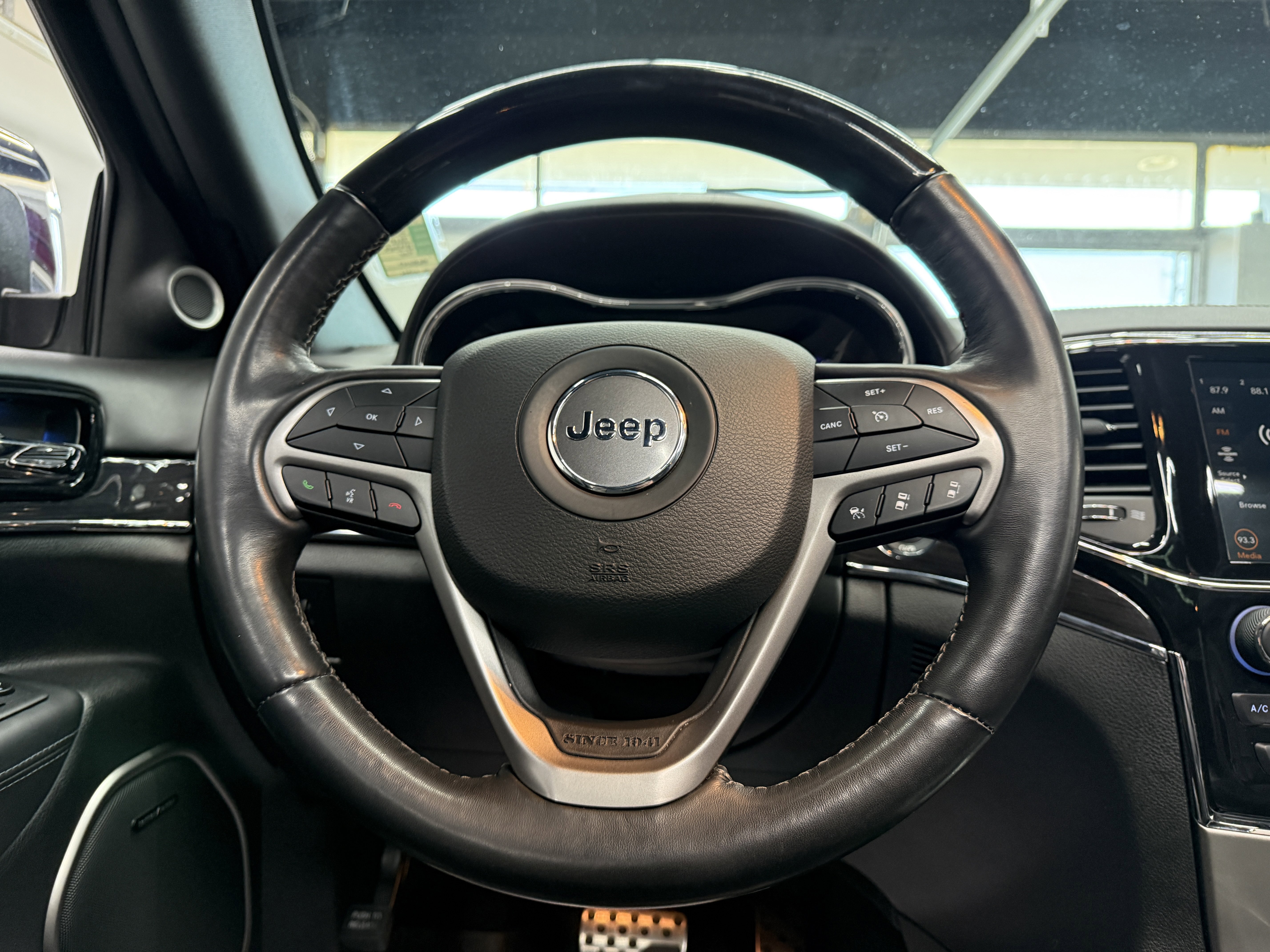 Used 2021 Jeep Grand Cherokee Overland w/ Protech Group AWD/4WD image 15