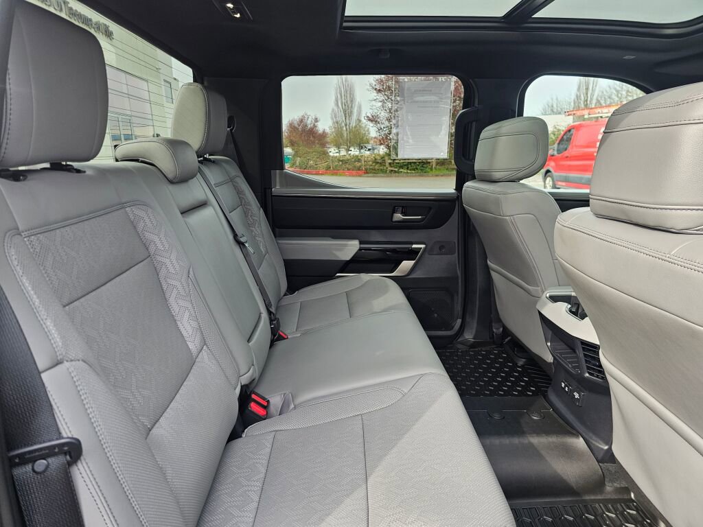 Used 2025 Toyota Tundra Limited image 15