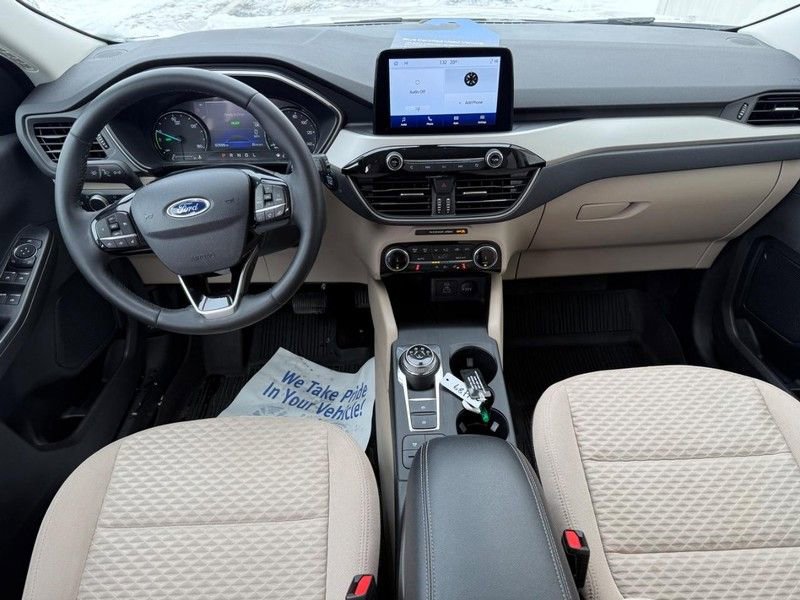 Certified 2022 Ford Escape SE w/ Cold Weather Package image 10
