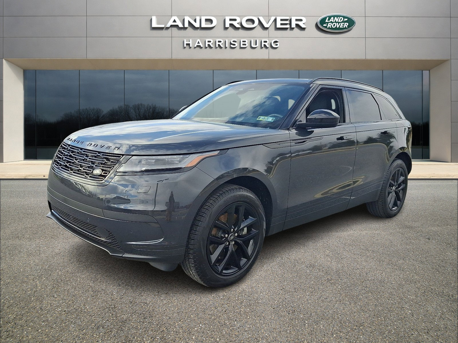 Used 2025 Land Rover Range Rover Velar S image 3