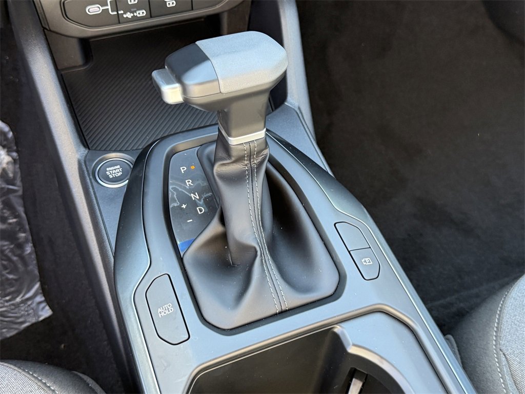 New 2025 Kia K4 LXS image 24