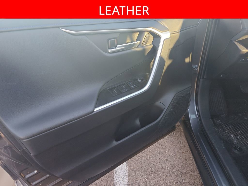 Used 2025 Toyota RAV4 XSE image 5