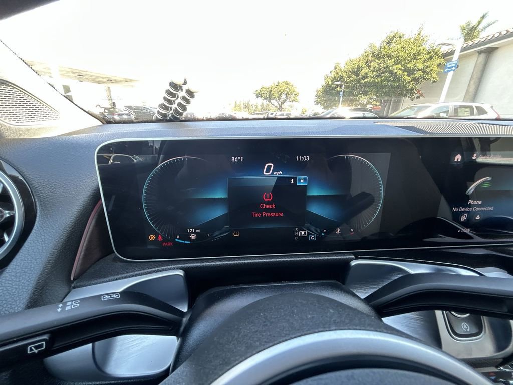 Used 2021 Mercedes-Benz GLB 250 w/ Premium Package image 15