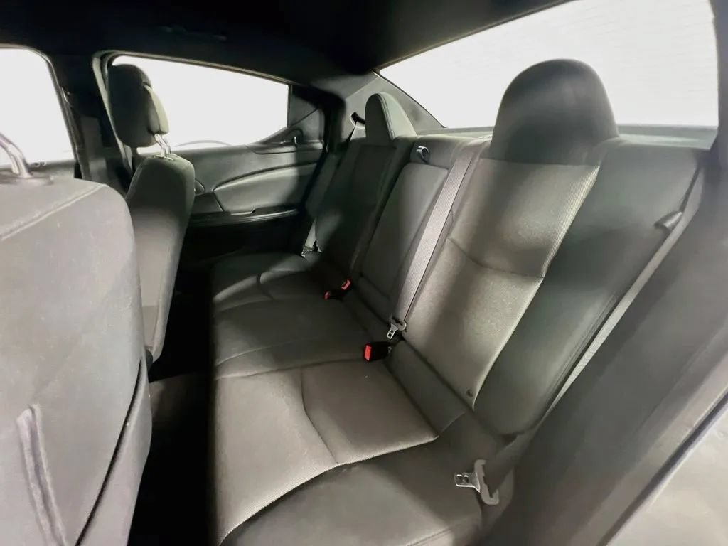 Used 2013 Dodge Avenger SE FWD image 21