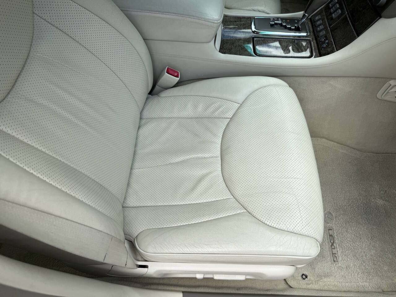 Used 2001 Lexus LS 430 RWD image 16