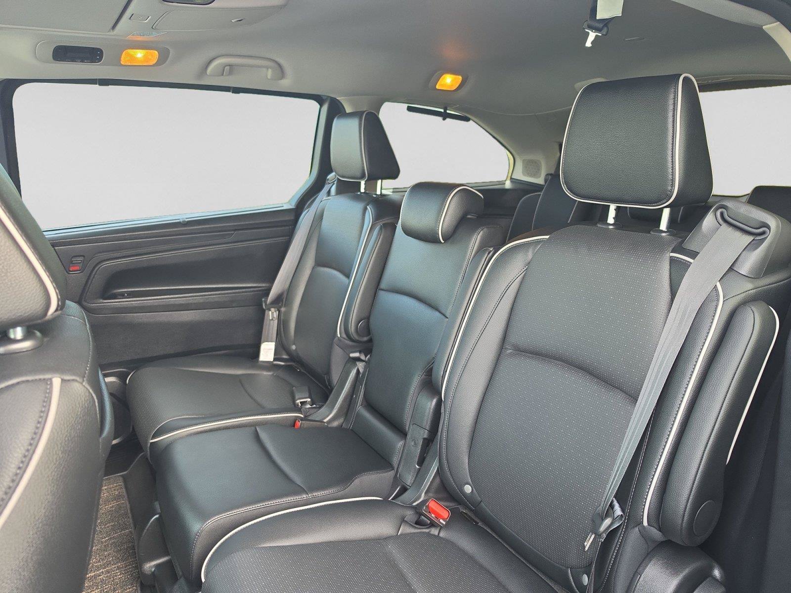 Used 2026 Honda Odyssey Elite image 12