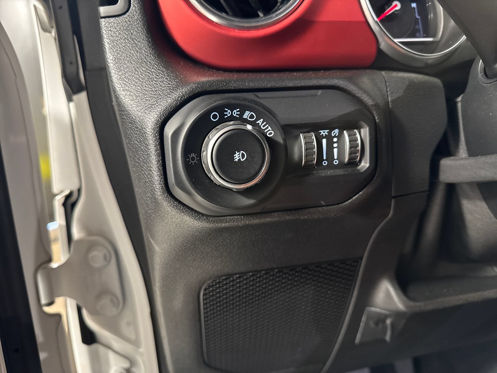 Used 2020 Jeep Wrangler Rubicon AWD/4WD image 18