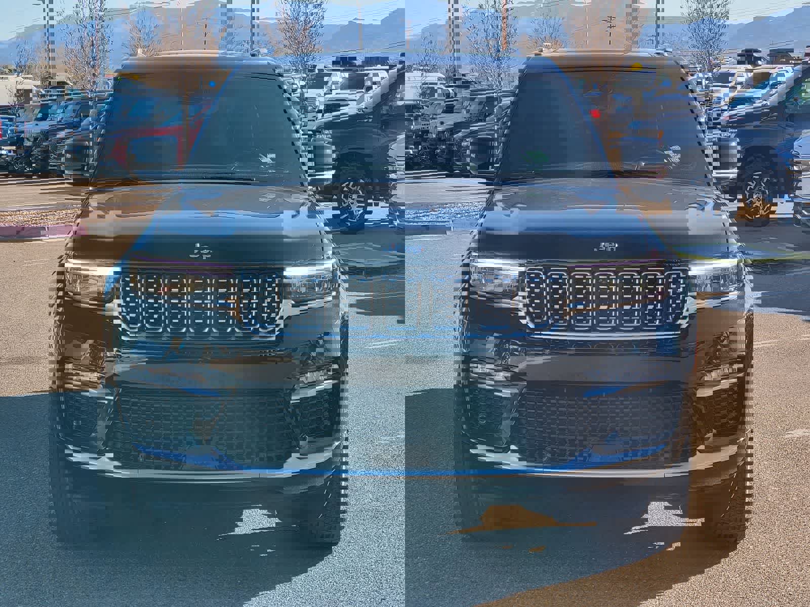 Used 2023 Jeep Grand Cherokee Summit video 2