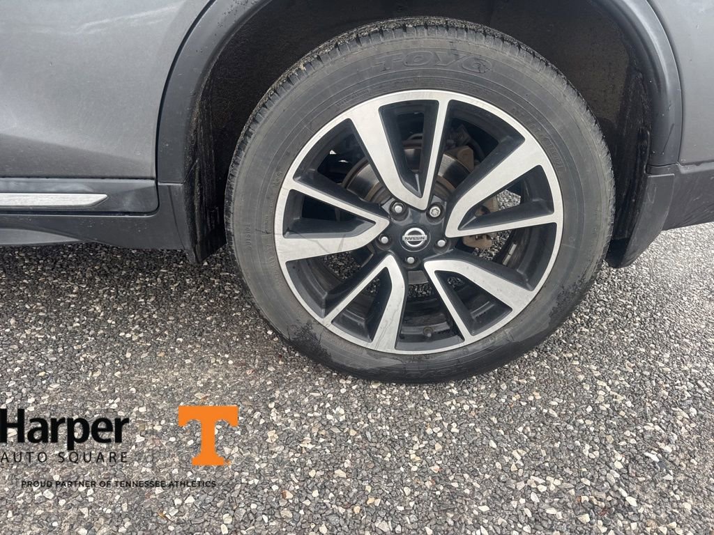 Used 2019 Nissan Rogue SL w/ Premium Package image 20