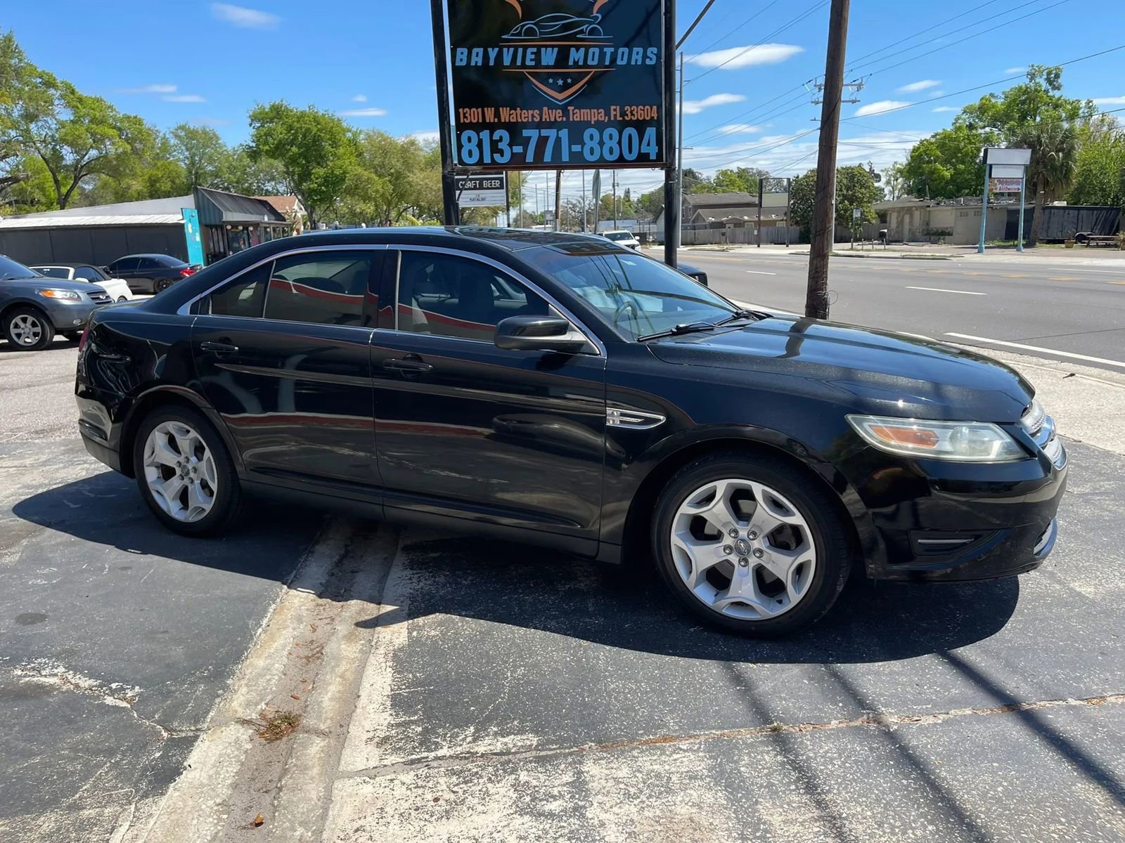 Used 2011 Ford Taurus SEL w/ 202A Rapid Spec Order Code FWD image 2