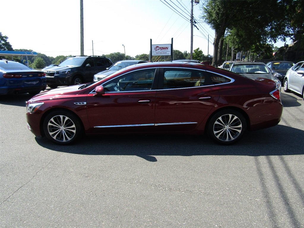 Used 2017 Buick LaCrosse Essence w/ Sun and Shade Package FWD image 4