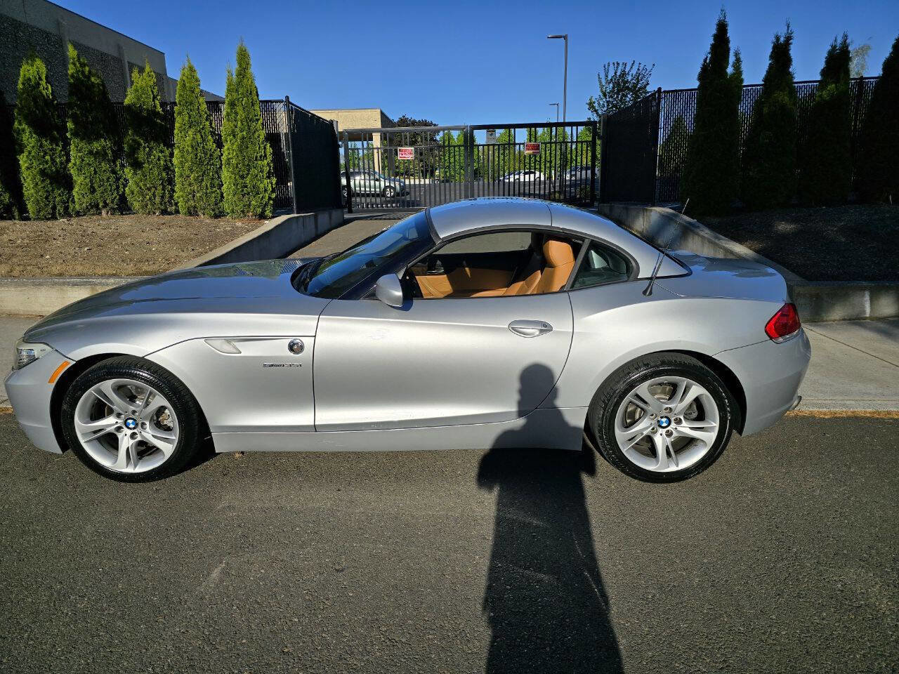 Used 2011 BMW Z4 sDrive35i image 8