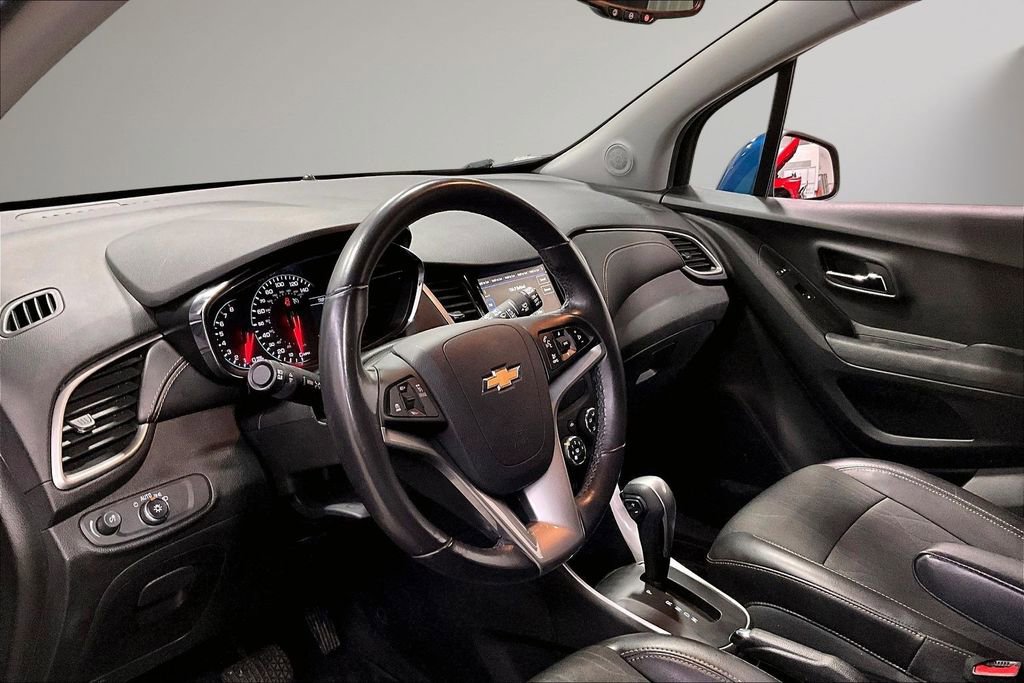 Used 2019 Chevrolet Trax LT w/ Driver Confidence Package image 17