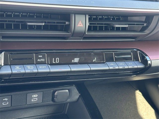 New 2026 Toyota Prius Plug-In Hybrid FWD image 18