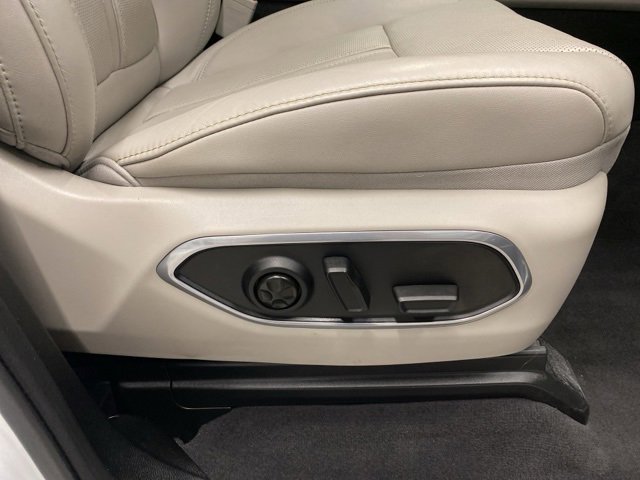 Used 2024 Jeep Wagoneer Series II image 38