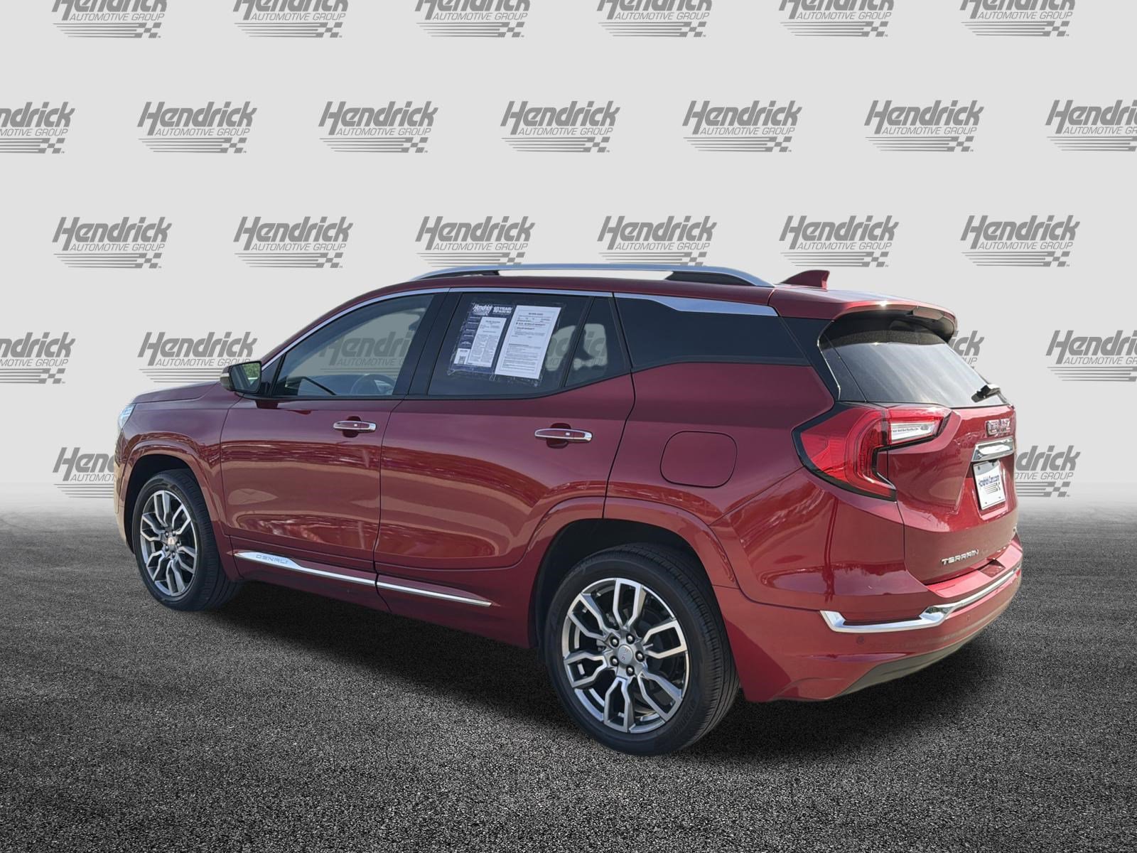 Used 2024 GMC Terrain Denali w/ Denali Premium Package image 10