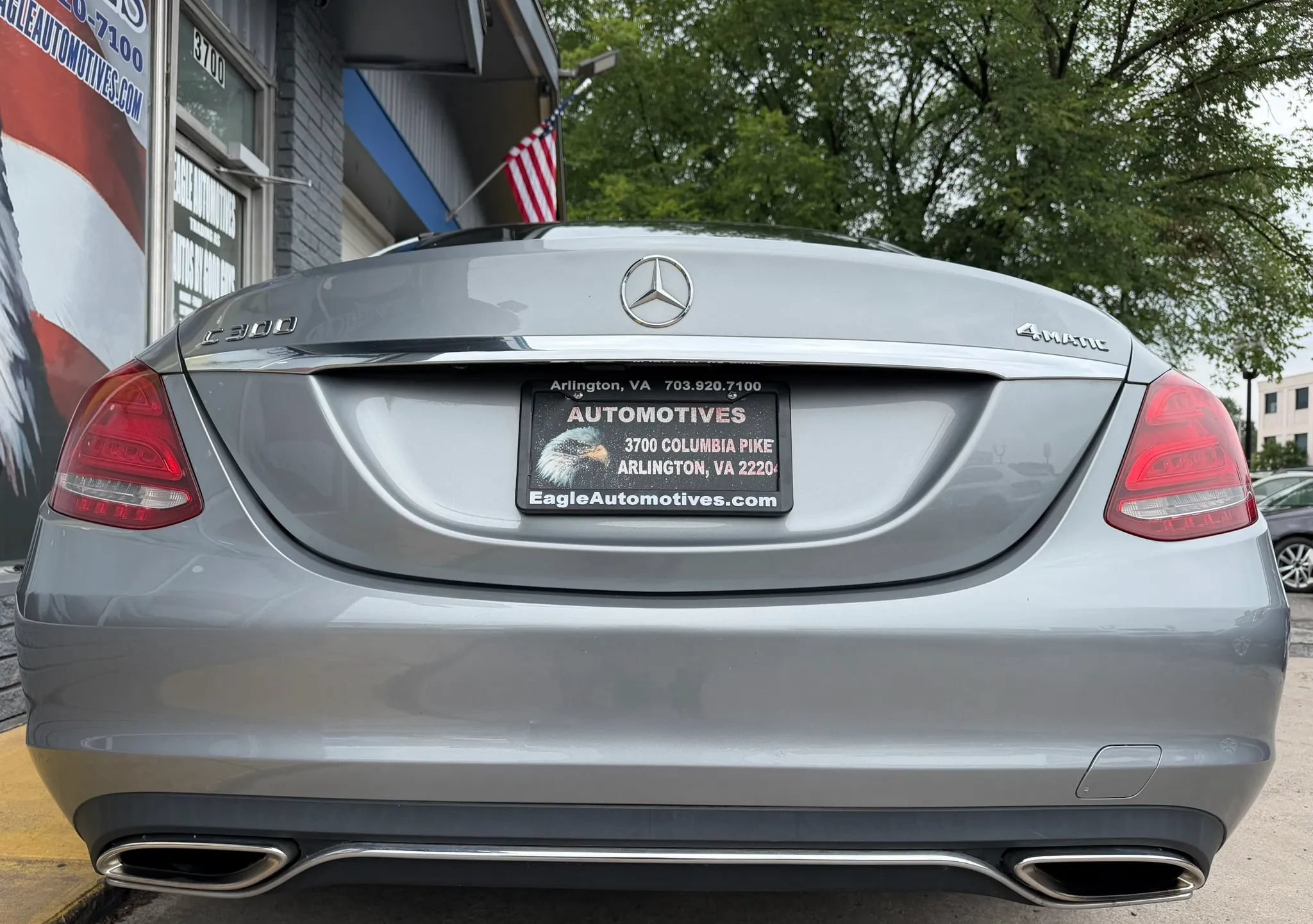 Used 2015 Mercedes-Benz C 300 4MATIC Sedan image 4