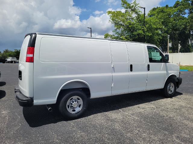New 2026 Chevrolet Express 3500 Extended w/ Driver Convenience Package RWD image 4