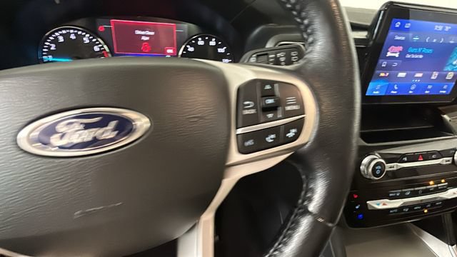 Used 2022 Ford Explorer Limited w/ Equipment Group 301A AWD/4WD image 17