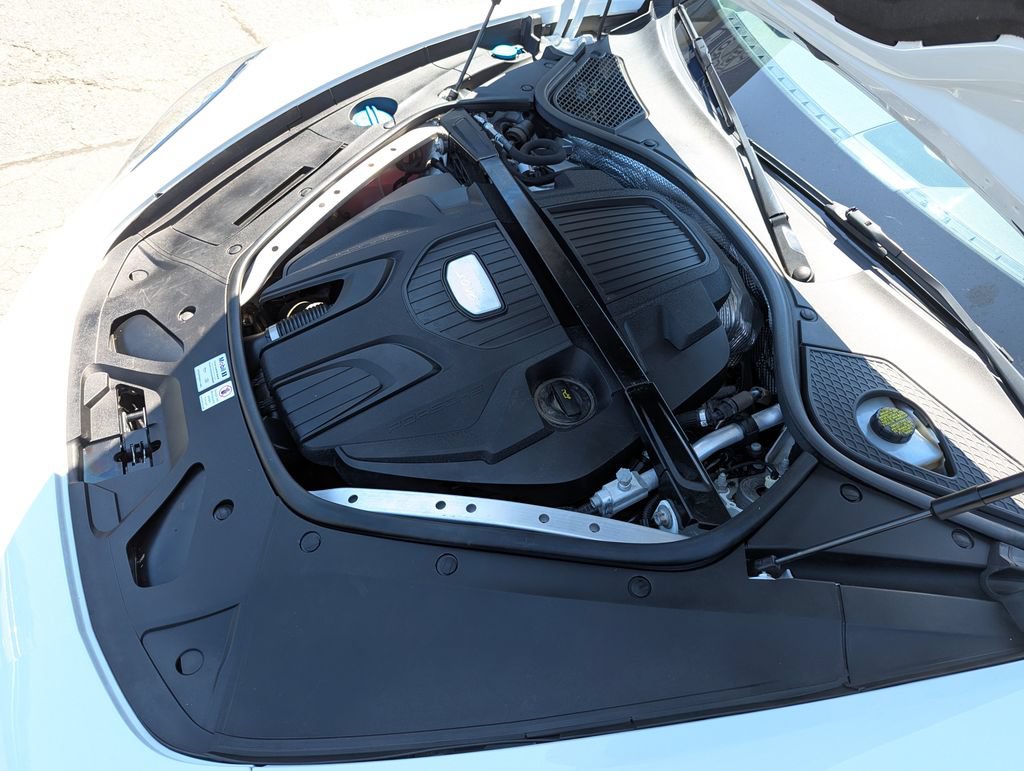 Used 2018 Porsche Panamera RWD image 46