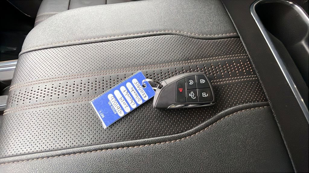 Used 2024 Chevrolet Silverado 1500 High Country w/ Technology Package image 23