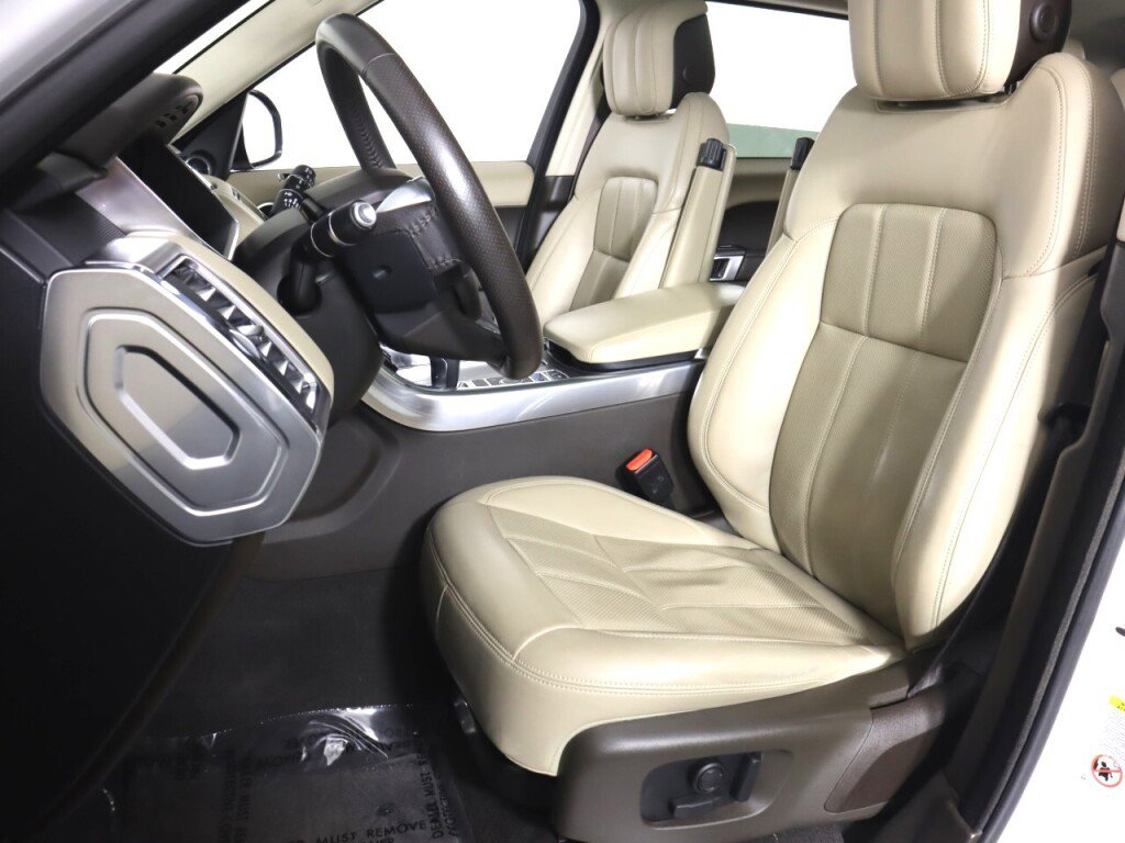 Used 2020 Land Rover Range Rover Sport HSE image 31